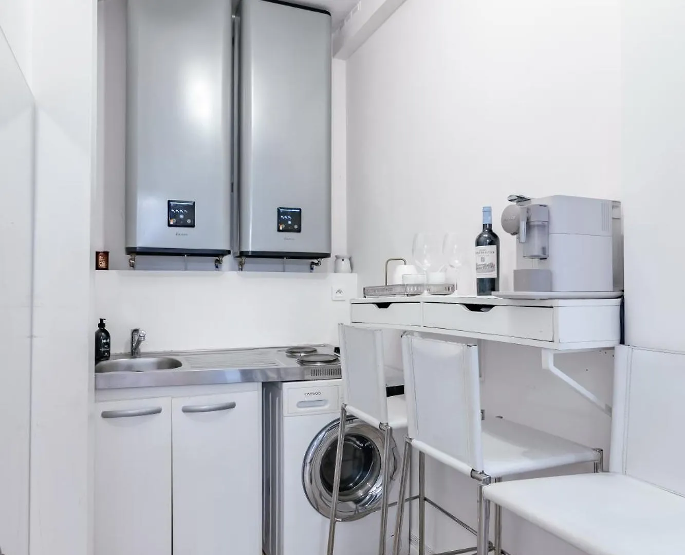 Апартаменты Romanctic Loft Near Eiffel Tower Париж Франция