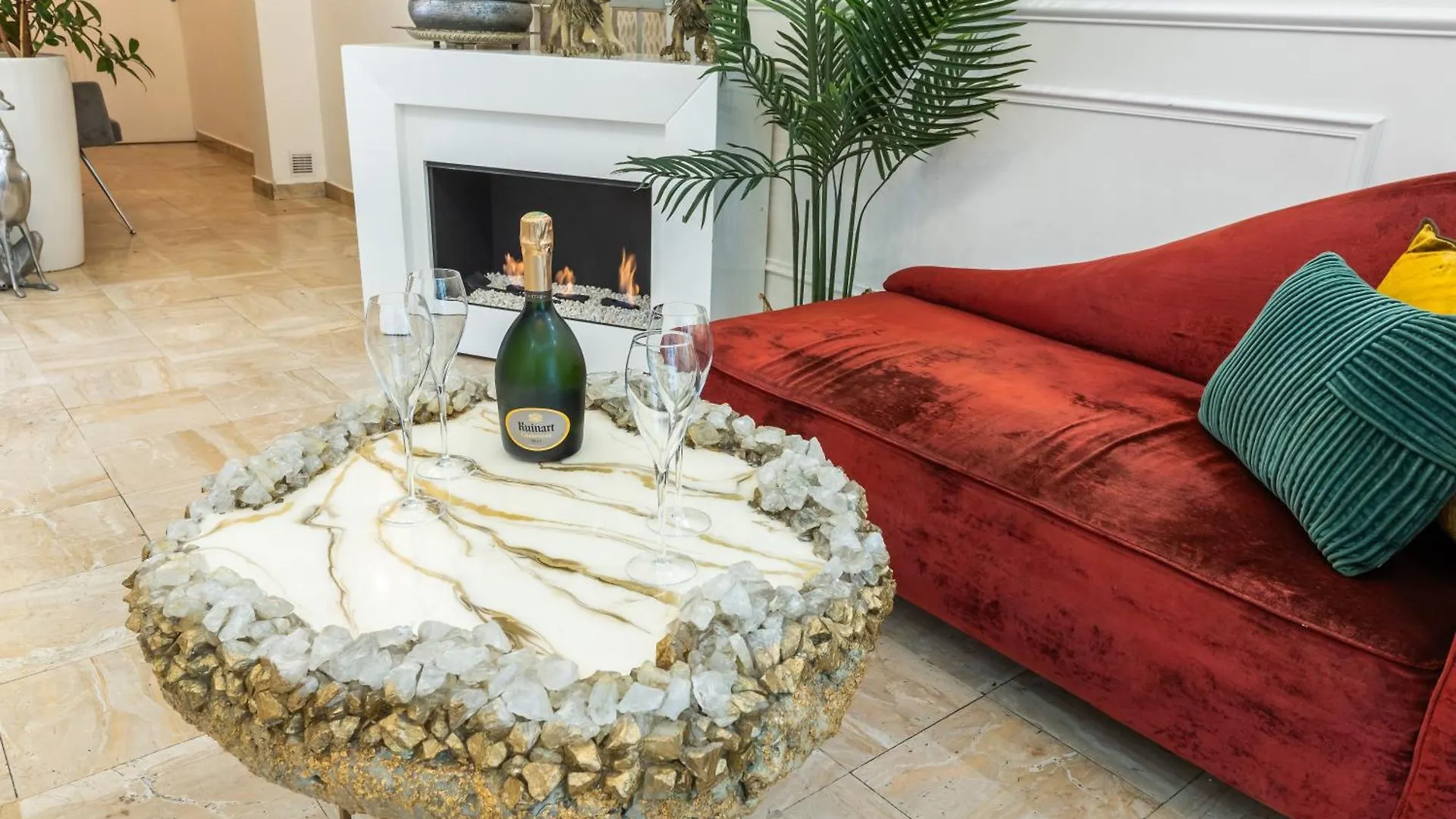Romanctic Loft Near Eiffel Tower Παρίσι 0*,  Γαλλία